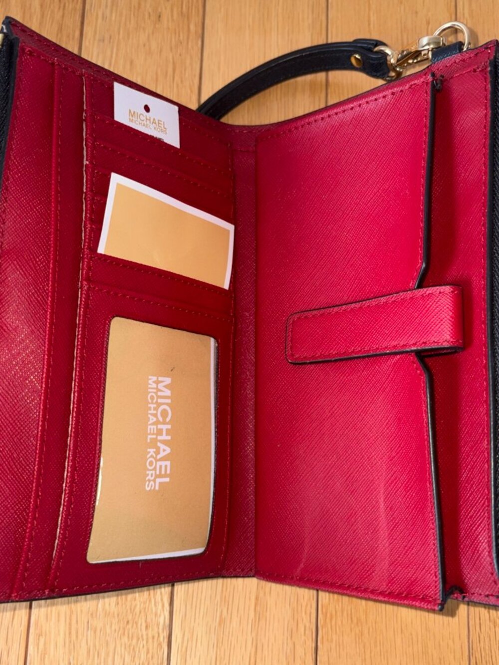 Michael Kors Jet Set ~ RED ROSE ~ Travel Double Zip Wristlet Black / Red - Picture 6 of 10